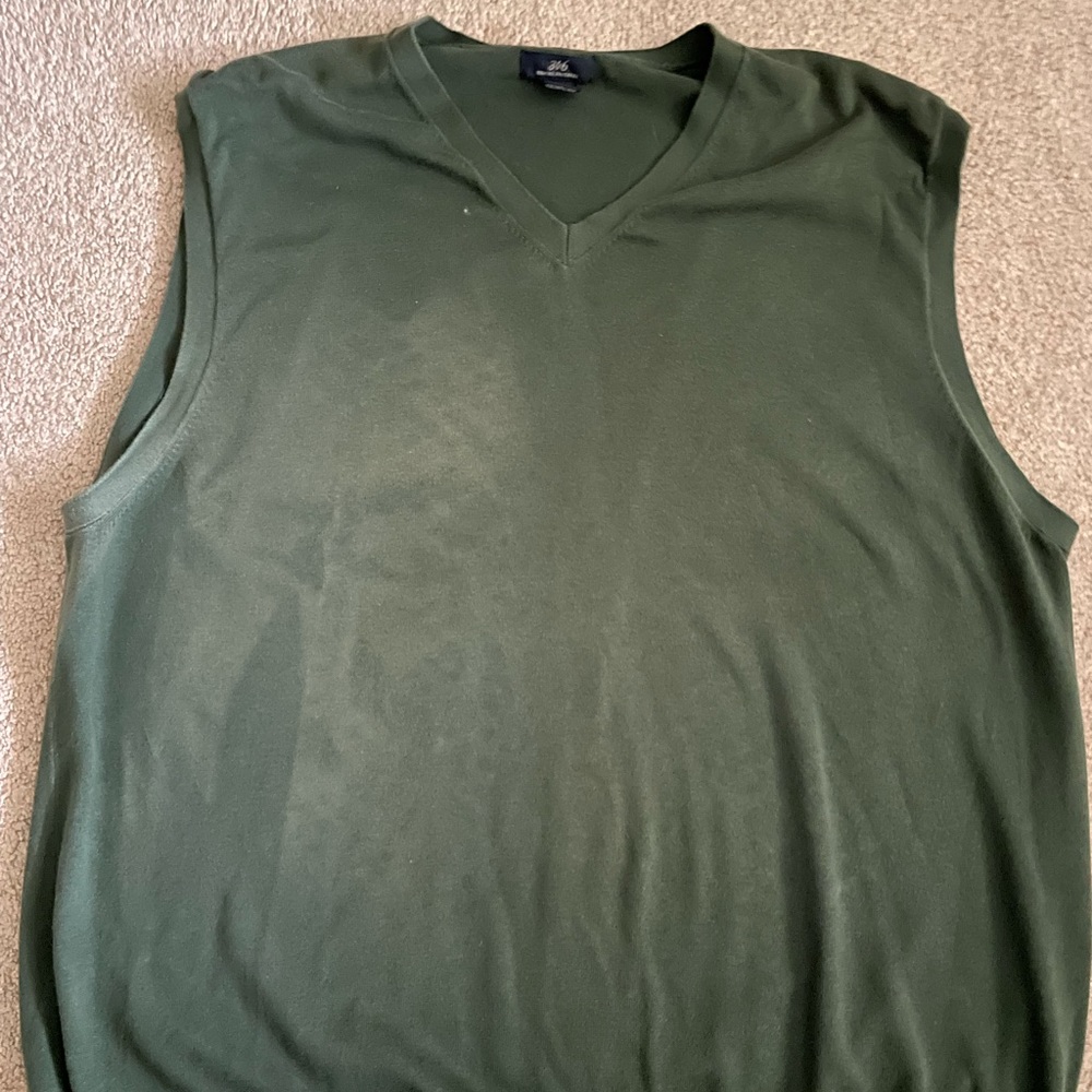 Men’s Brooks Brothers forest green sweater vest